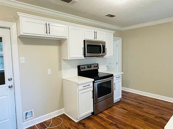 5th image of 1440 Avenue F