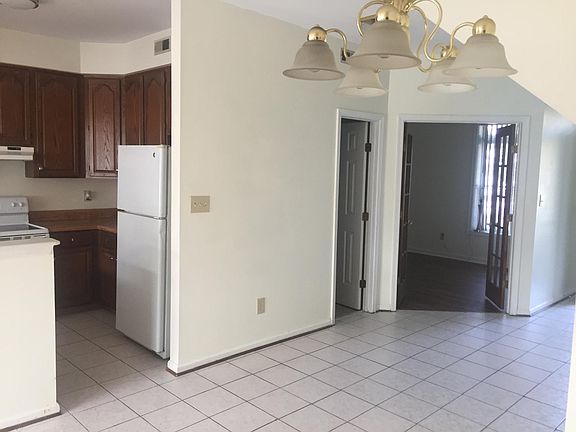 3rd image of 206 Clydesdale Dr #206