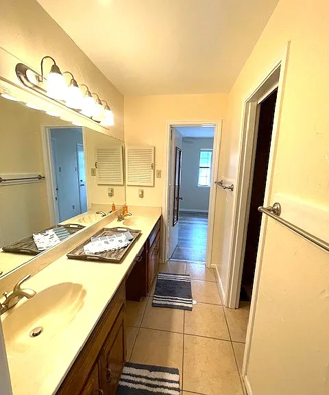 1915 S 10th St #110 — Photo 10