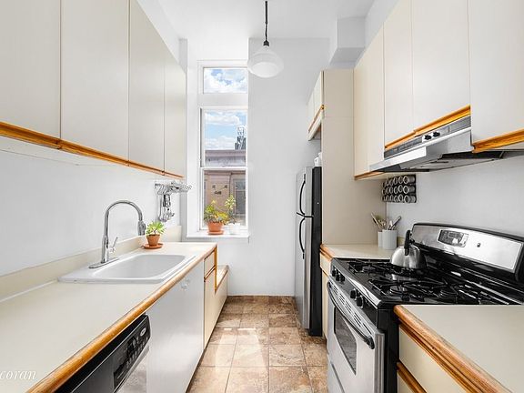 3rd image of 117 Beekman St #3E