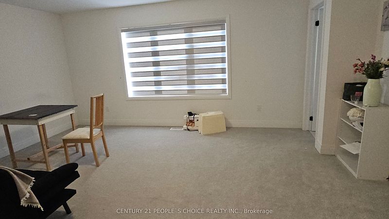 Kitchener House for rent - 4 Bedrooms — photo 18