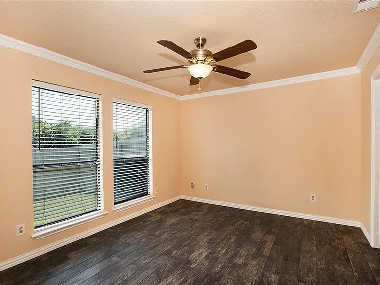 6810 Ports O Call Dr — Photo 15
