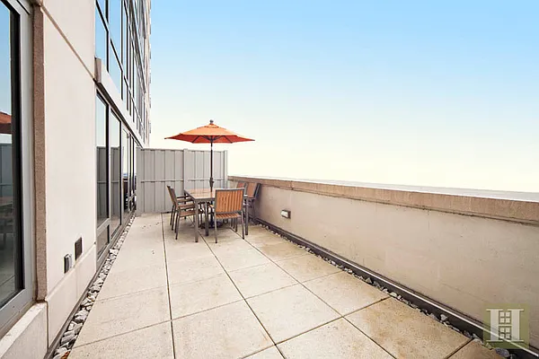 Rented by Halstead Real Estate | media 20