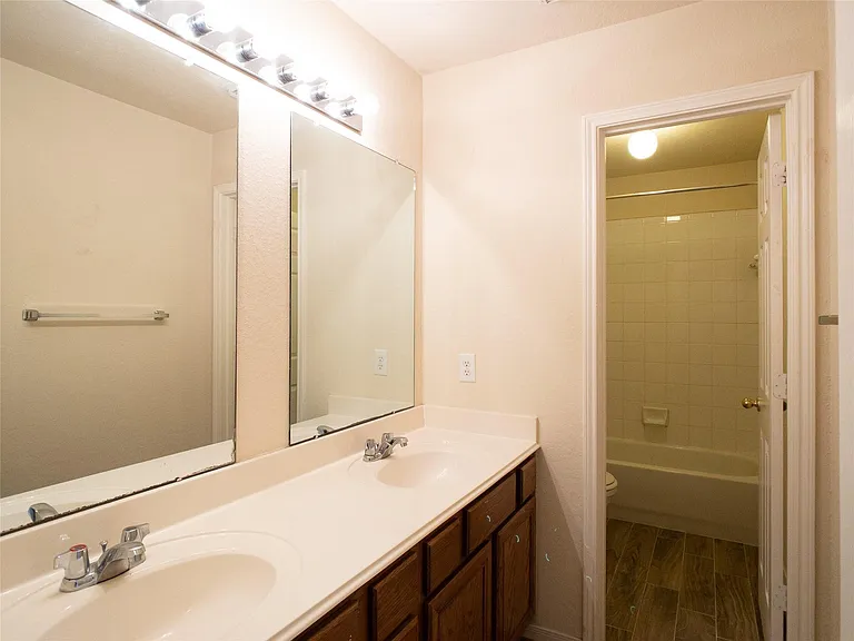 21843 Grassy Hill Ln — Photo 41