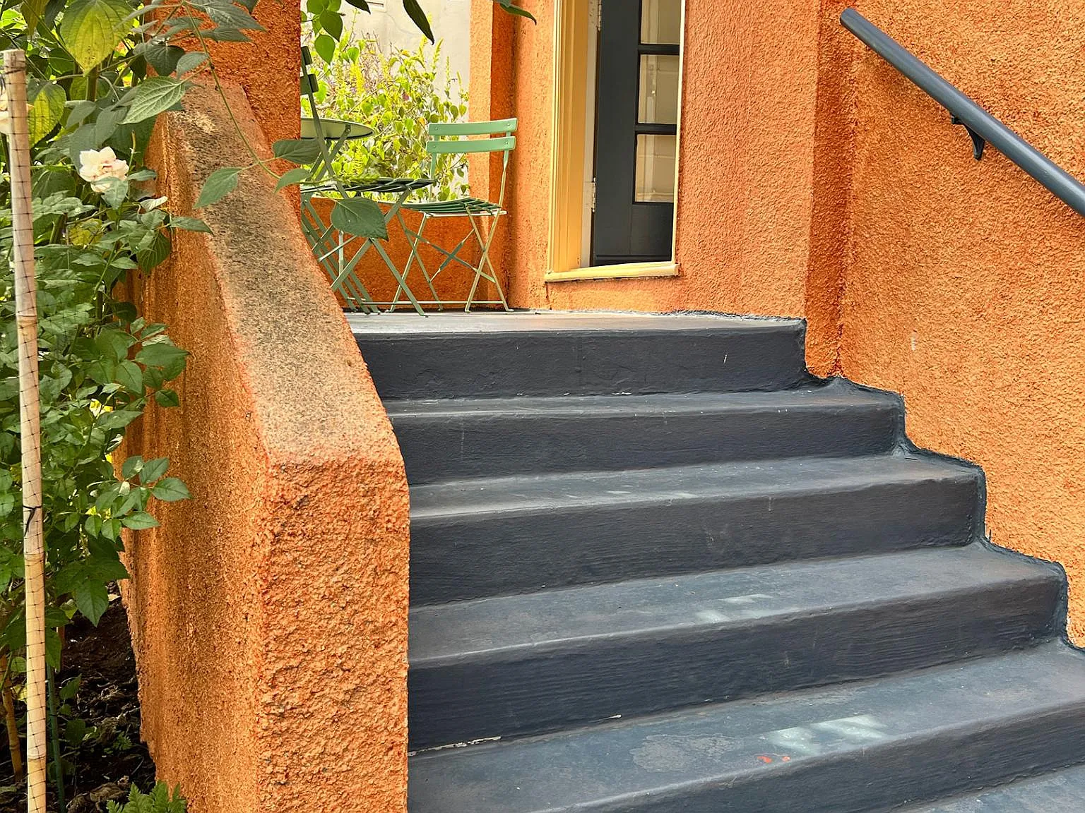 1012 Ramona Ave — Photo 3