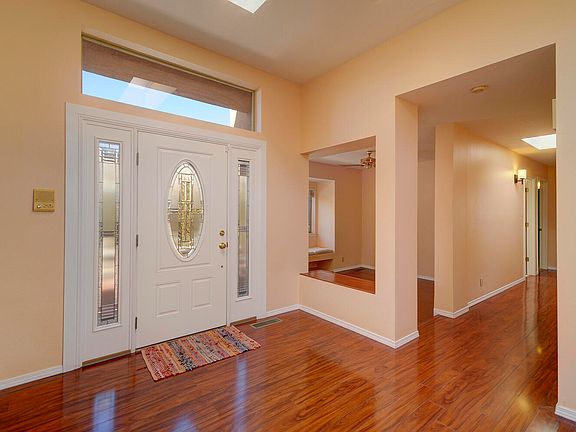 3rd image of 9209 Flushing Meadows Dr NE