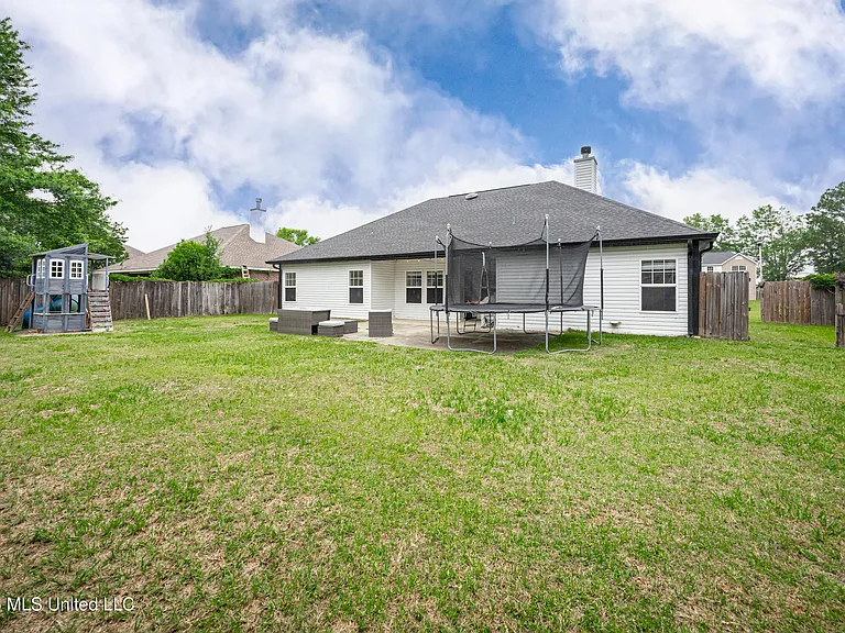 15208 Lisa Dr — Photo 50