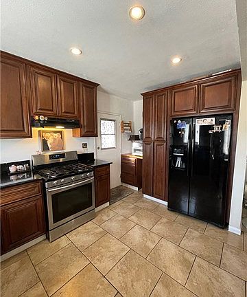 2nd image of 7107 Hood Ave