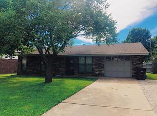 511 Lindenwood Dr, Bartlesville, OK 74003