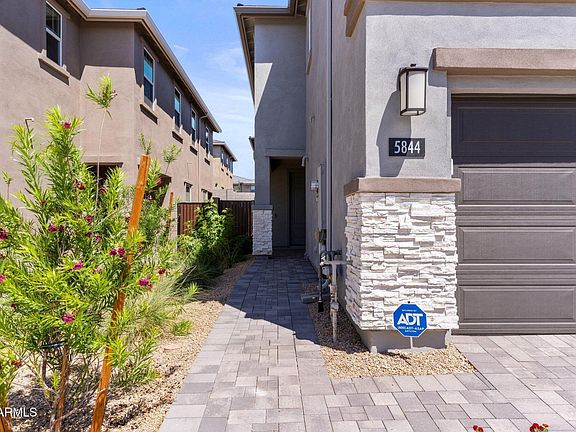 3rd image of 5844 E COVEY Lane