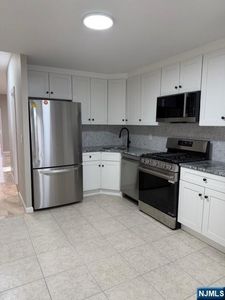 636 Boulevard E, Weehawken, NJ, 07086