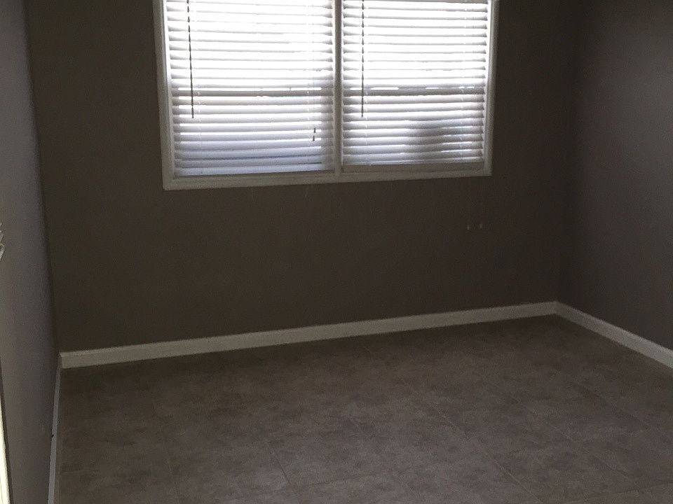 2nd image of 402 Gramercy Pl