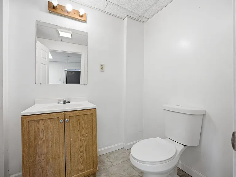 2822 Salisbury St — Photo 7