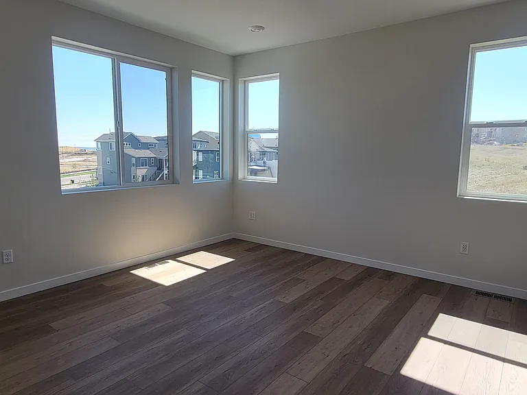 11732 Amplify Cir — Photo 42