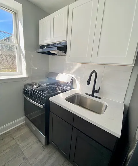 450 Walnut Street — Photo 6