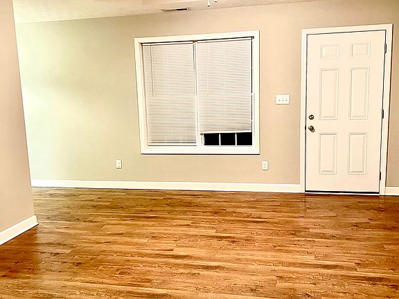 4th image of 141 McFadin Station St #D3