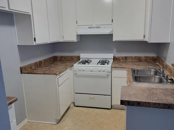 8731 De Soto Ave, Canoga Park, CA 91304
