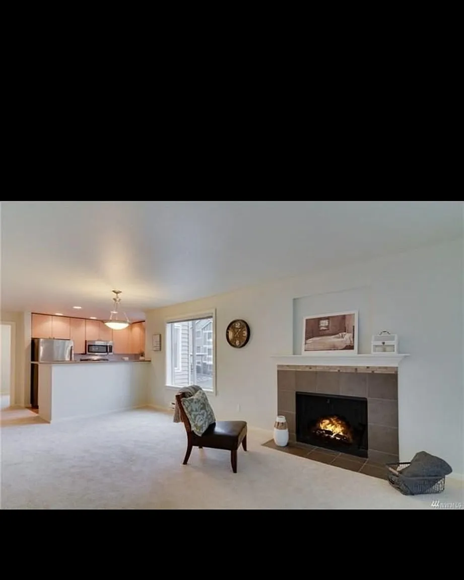 3 bed, 1077 sqft, $2,800 — Photo 1