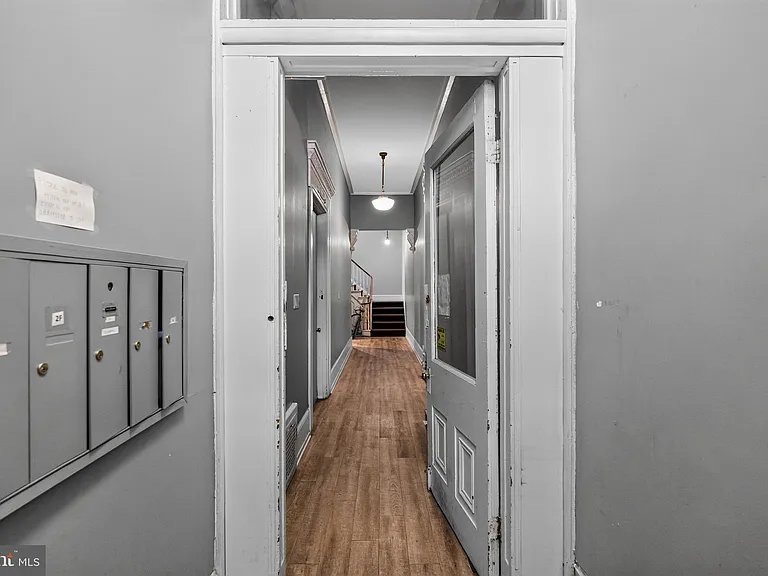1816 Pine St #3R — Photo 2