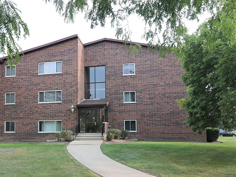 660 Perrie Dr #101 — Photo 1