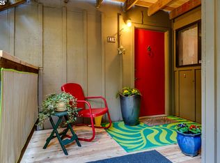 218 Trailside Loop #218, Eugene, OR 97405