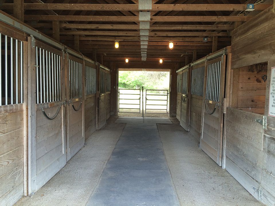 5 horse stalls and tack room