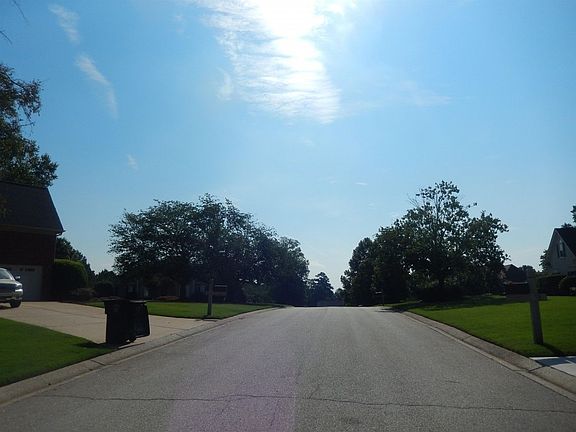 5th image of 4421 Oliver Ln