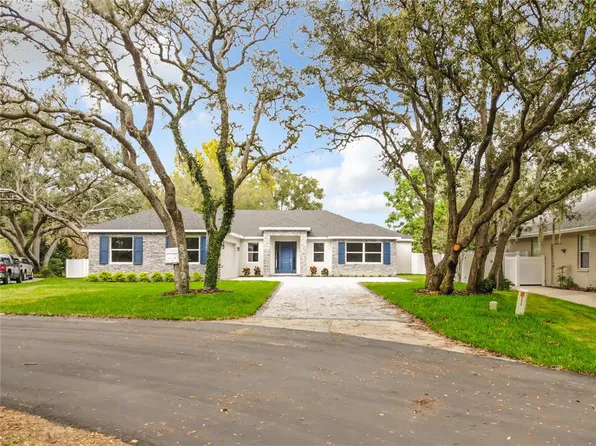 33117 Lake Bend Cir, Leesburg, FL 34788