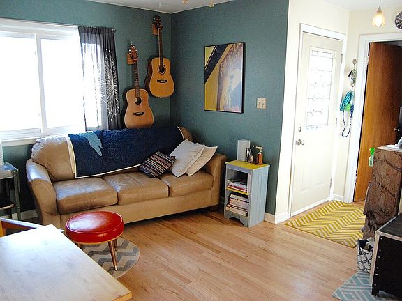 2nd image of 706 S 8th St