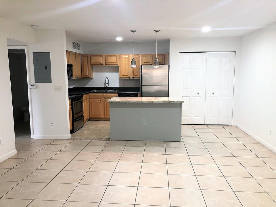 1st image of 315 Lakepointe 101 Dr