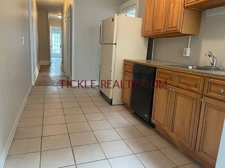 681 Averill Ave. — Photo 16