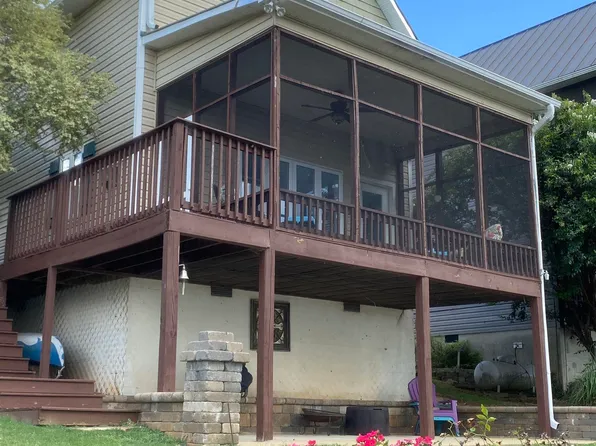 5998 Bay Hill Dr, Athens, AL 35611