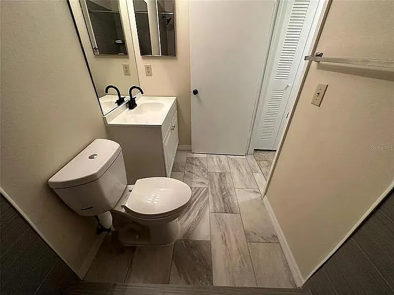 4211 Chatham Oak Ct #103 — Photo 9
