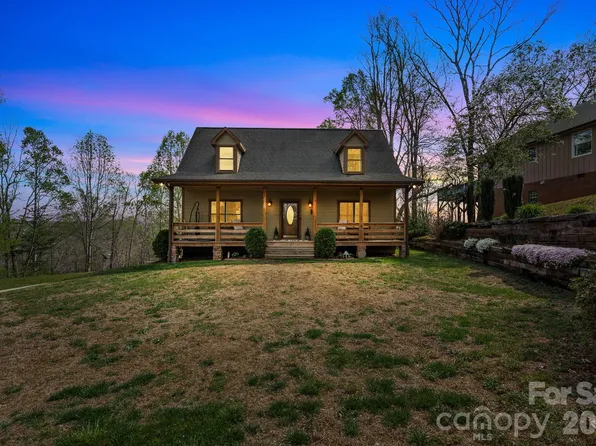 1750 Knollwood Cir, Morganton, NC 28655