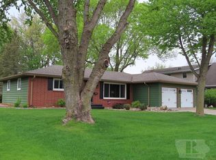 1141 6th St SE, Mason City, IA 50401