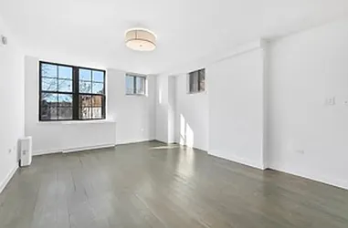 Rented by R New York