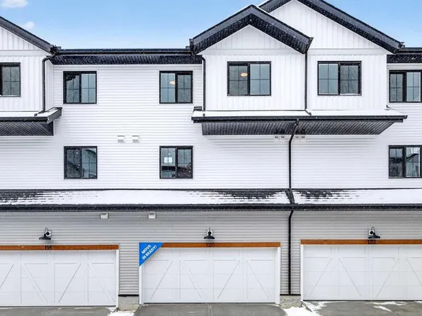 1750 W Rangeview Dr SE #120, Calgary, AB T3S 0G9