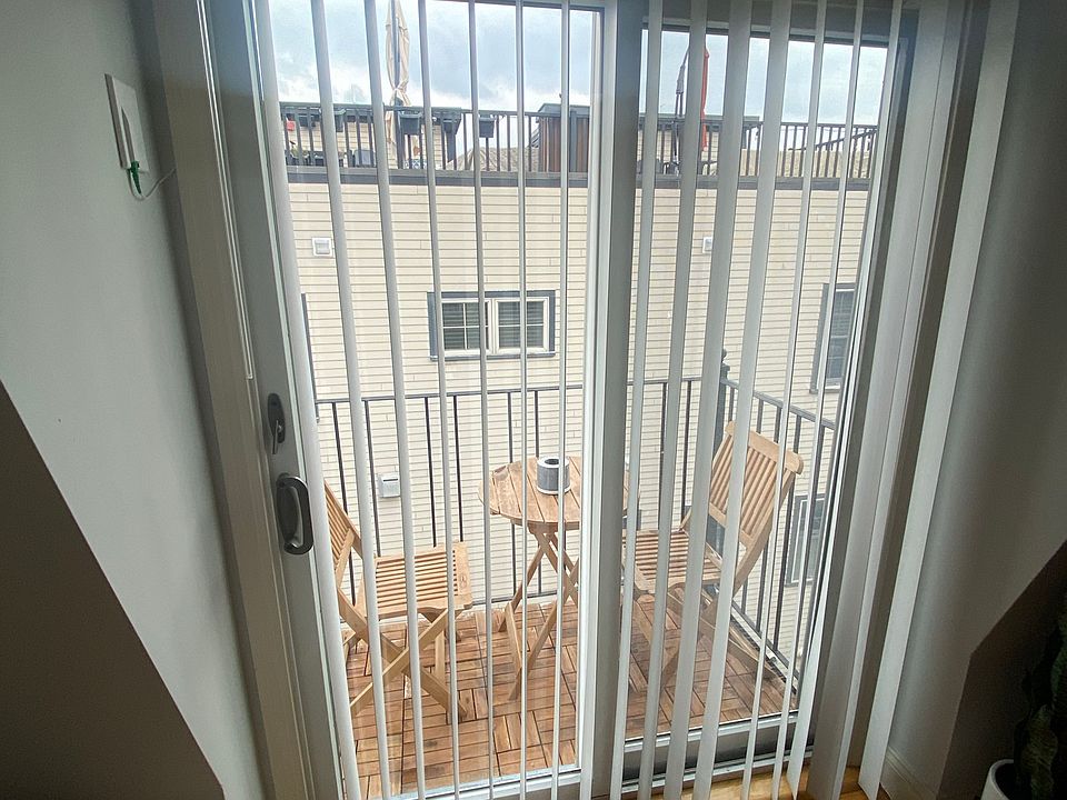 2nd image of 550 E 3rd St #3