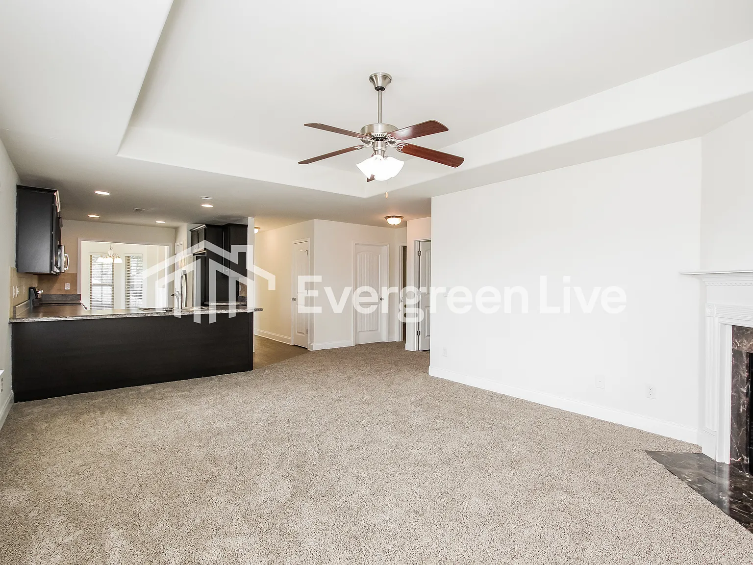 3 bed, 2.0 bath, 1713 sqft, $1,745 — Photo 4