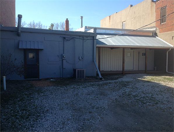 2nd image of 102 N Main St