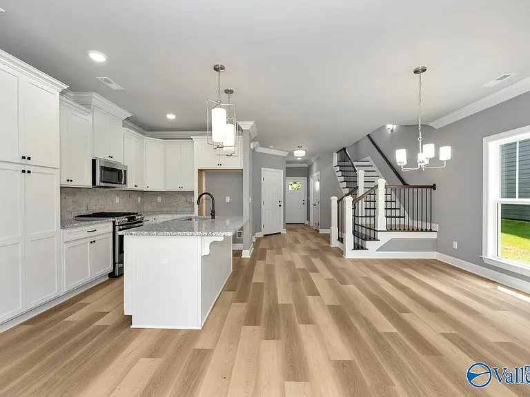 327 Pension Row — Photo 14