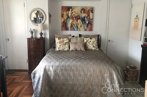 Rented by City Connections Realty | media 18