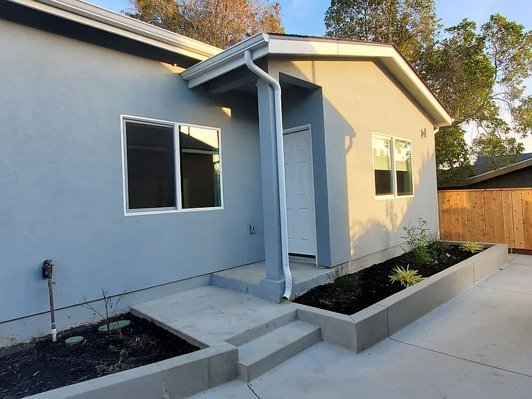 432 Grand Ave — Photo 1