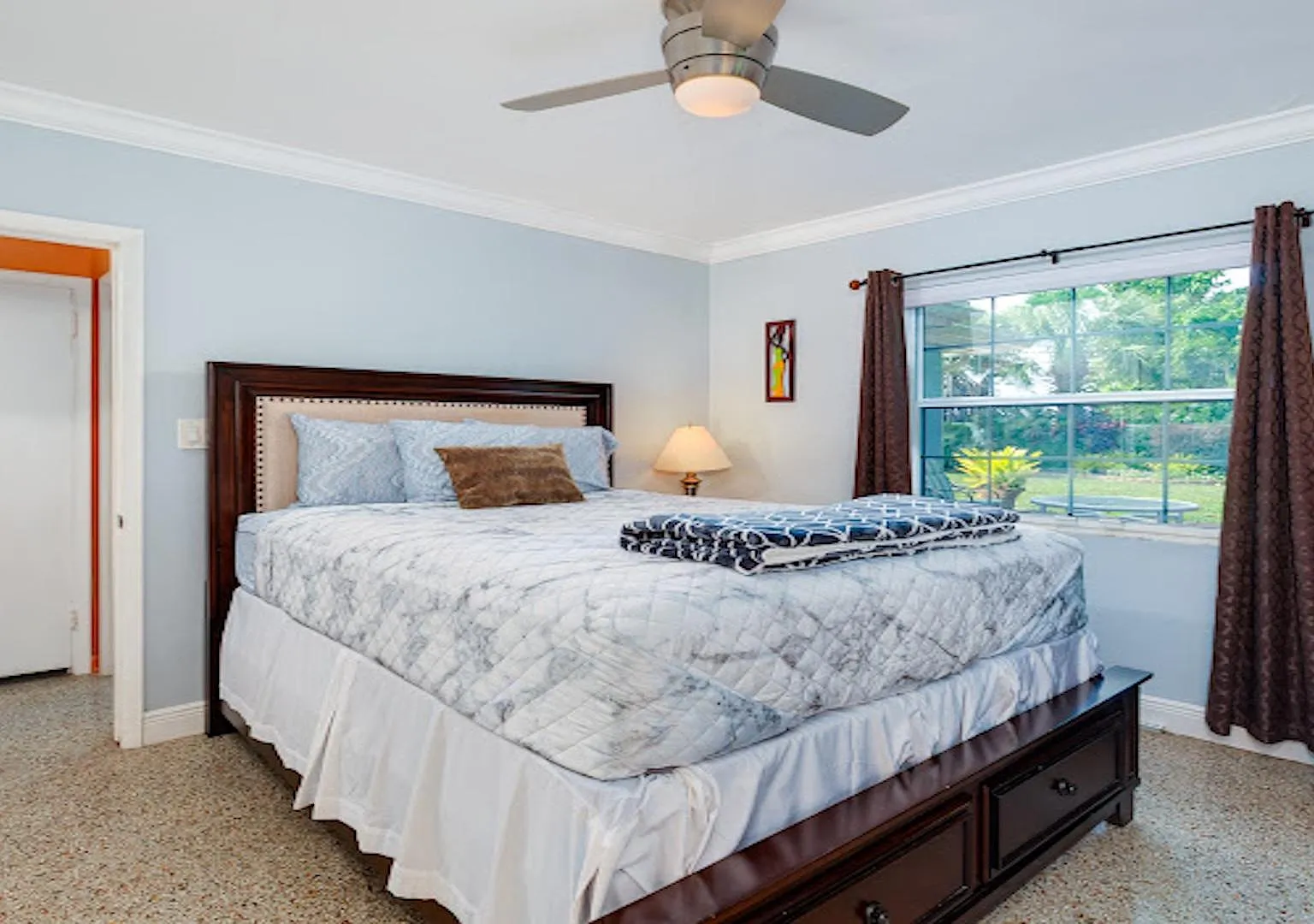 3 bed, 2.0 bath, 1542 sqft, $1,520 — Photo 2
