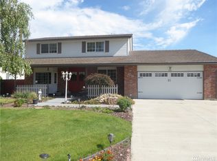 659 Edgewater Ln, Moses Lake, WA 98837