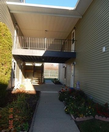 2nd image of 100 Hillside Dr APT G3