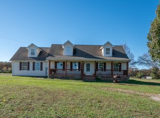 2533 Robertson Rd, Lawrenceburg, TN 38464
