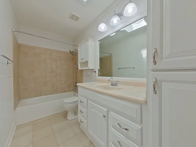 16-web-or-mls-13 Bathroom-4_04202026