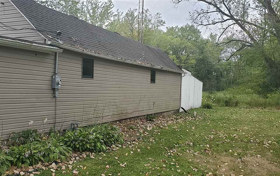 1st image of 1458 Willard Ave