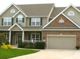 5494 Creek Pass Dr, Saint Charles, MO 63304